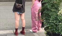 网红吃瓜翻车现场,现场尴尬瞬间引网友热议